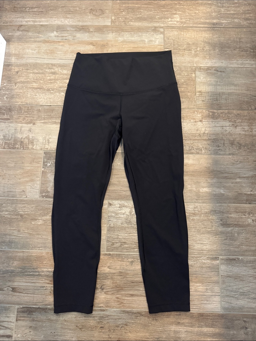 Woman’s Lululemon leggings